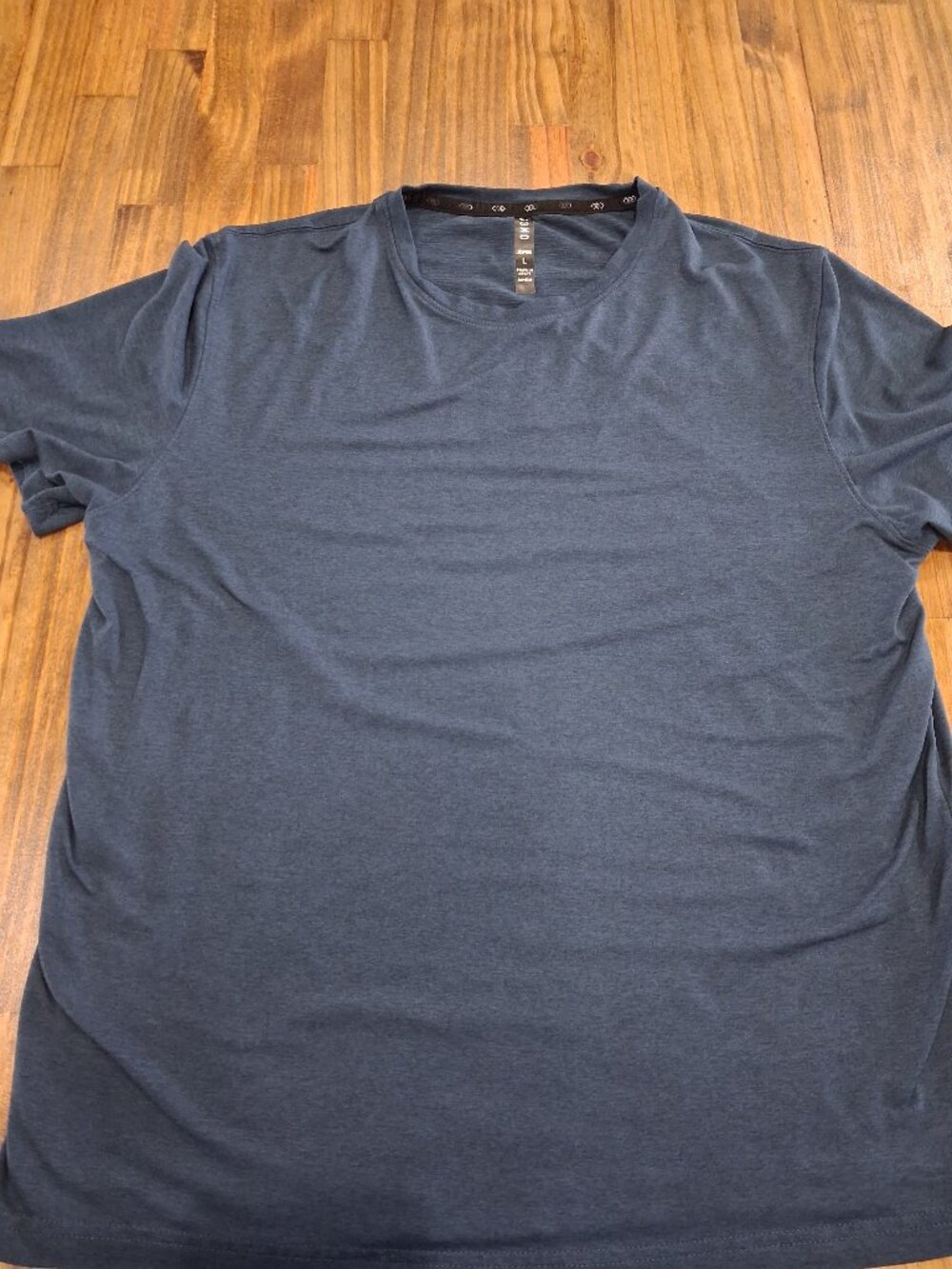 Mens Soft Blue T-shirt Size Large